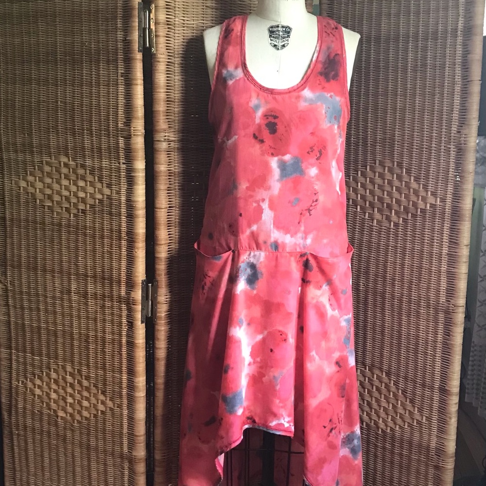 🌹DKNY race back dress with pockets & high/low hem